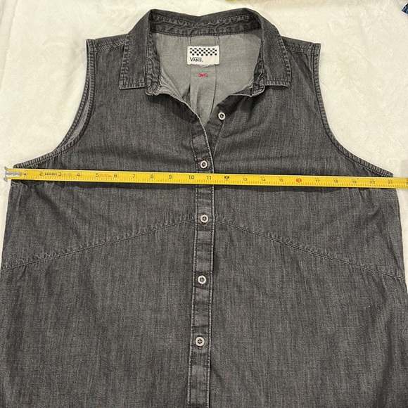 Vans Women’s Lunchroom Antics Grey Shirt sleeveless buttons Vest * NO Size Tag* - Picture 8 of 10
